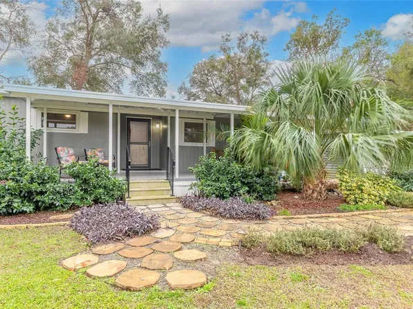 1321 Spring Lake Rd, Fruitland Park, FL 34731