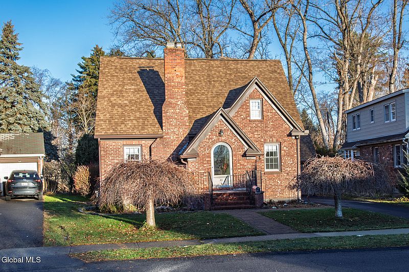 2nd image of 41 Crescent Drive