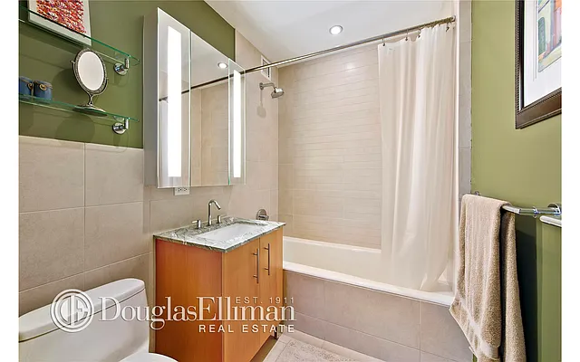 Rented by Douglas Elliman | media 25