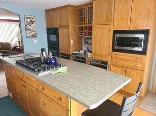 225 W Pershing St, Appleton, WI 54911
