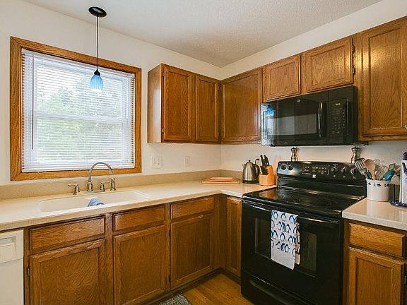 4th image of 3898 Hale Ave N