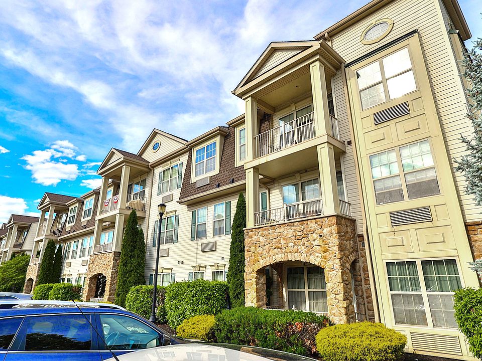 Horizons at the Village at Whitehall 3108 Saint Stephens Ln Whitehall