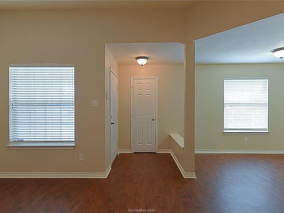 3rd image of 3626 Oldenburg Ct