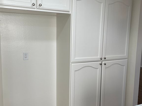 5th image of 18333 Hatteras St Unit 24
