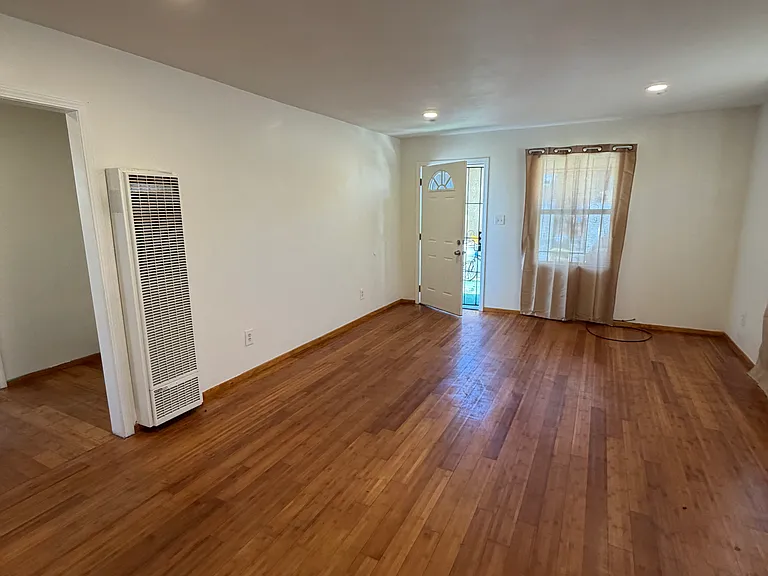 1300 E 108th St #1302 — Photo 3