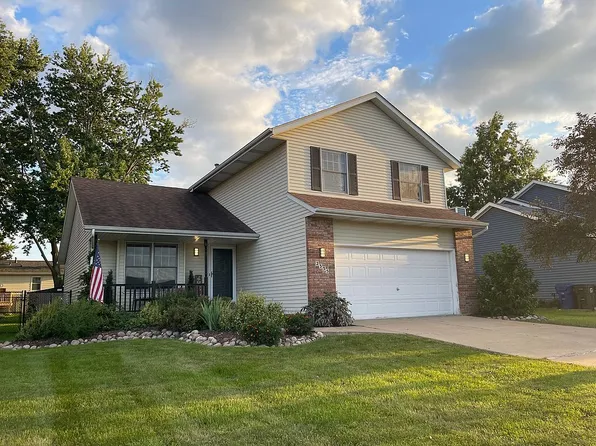 2335 W 60th Pl, Davenport, IA 52806