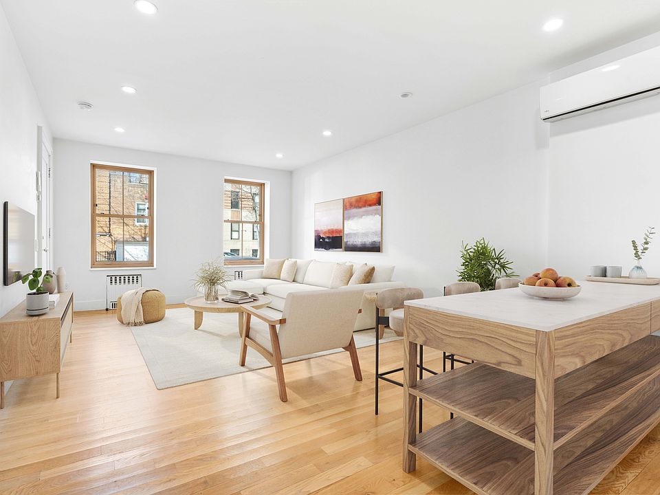 1st image of 1515 11th Ave #1