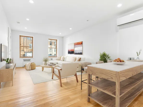 1515 11th Avenue image 1 of 10