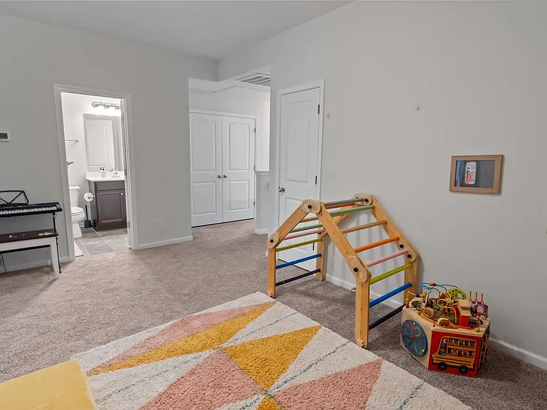 81 Bellasera Way — Photo 38