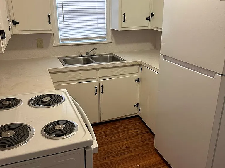 239 Mason Blvd — Photo 2