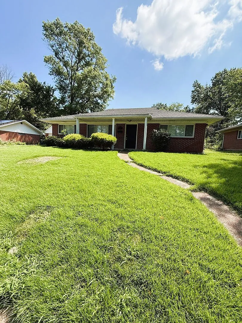 4 Bedroom Home for Rent in University City! — Photo 3