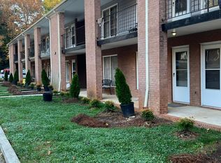 1107 Robin Hood Rd APT L, High Point, NC 27262