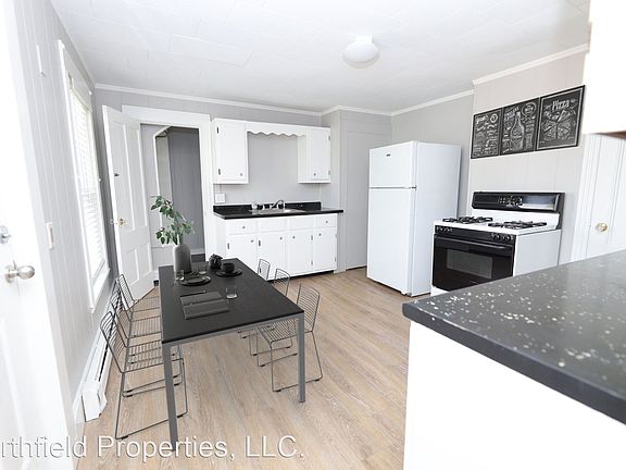 4th image of 12-16 S Pleasant St #2-14