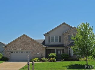 107 Shannon Hills Dr, Washington, IL 61571
