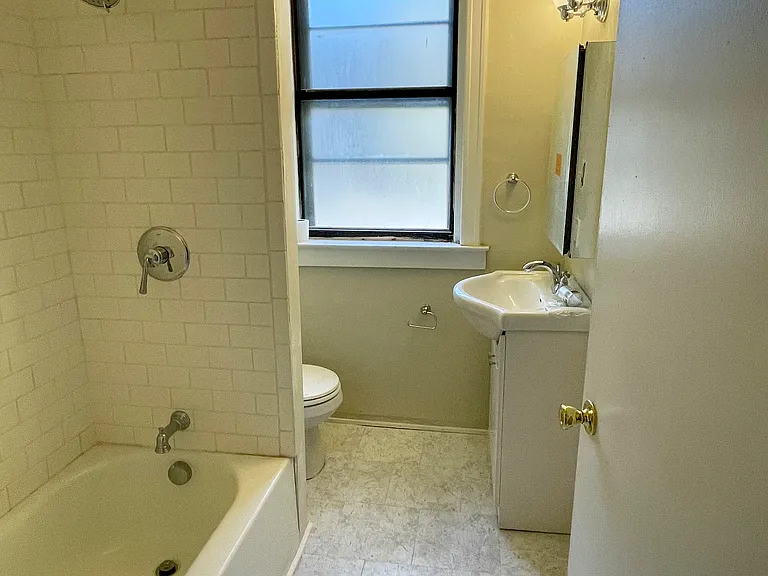 6428 Cates Ave — Photo 6