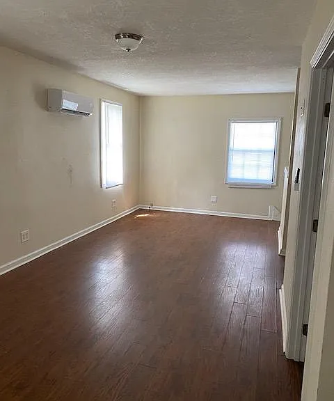 207 Deer St #B — Photo 10