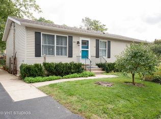 810 Central Park Dr, Round Lake Beach, IL 60073