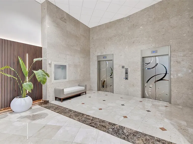 4100 Galt Ocean Dr #1106 — Photo 22