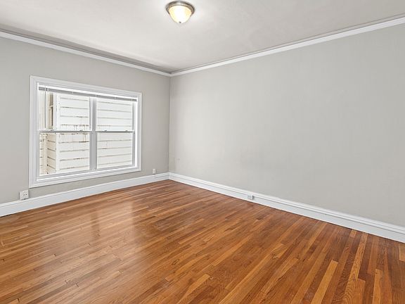 3rd image of 2040 Jefferson St APT 105