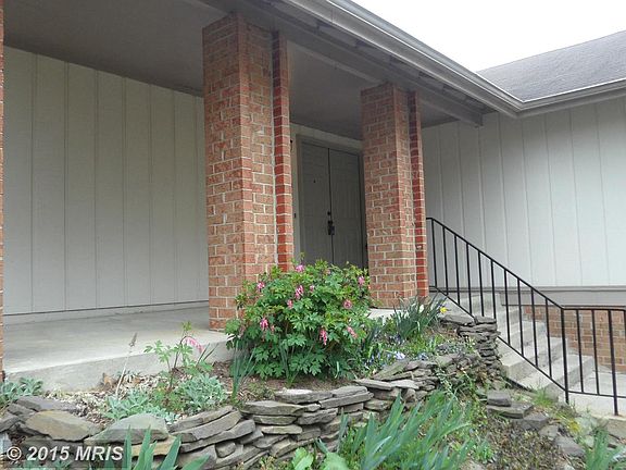 2nd image of 19509 Gallatin Ct