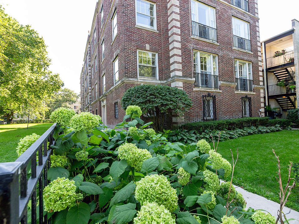 1st image of 1119 W Lunt Ave #1