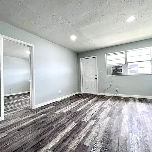 837 NW 10th St #1 — Photo 10