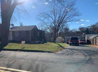 54 Oronoque Rd, Milford, CT 06461