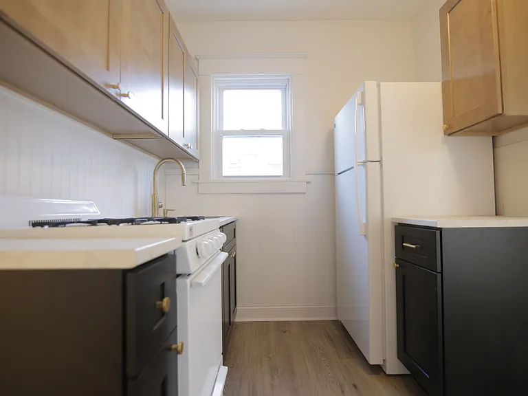 100 Zittel St #2 — Photo 7