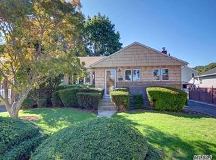 1444 Bowers Dr, Seaford, NY 11783