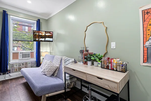 Sold by Redfin Real Estate | media 16