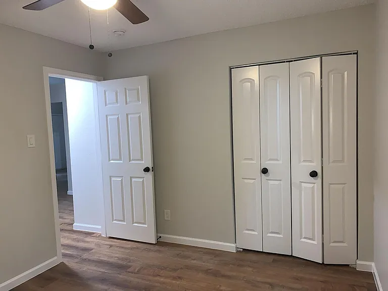 120 Plumthicket Ln — Photo 17