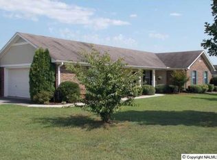 104 Country Charm Ln, Huntsville, AL 35811