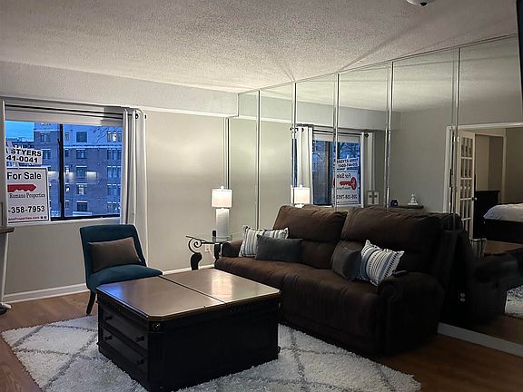 4th image of 2625 Highland Ave S Unit 402