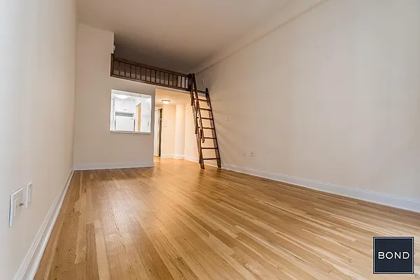 Rented by Bond New York | media 16