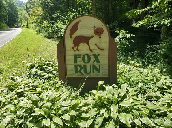 32 Fox Trl #A, Waynesville, NC 28786