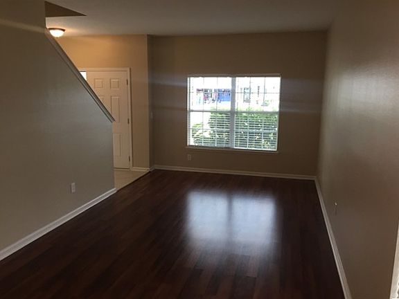 5th image of 1779 Ferncreek Dr