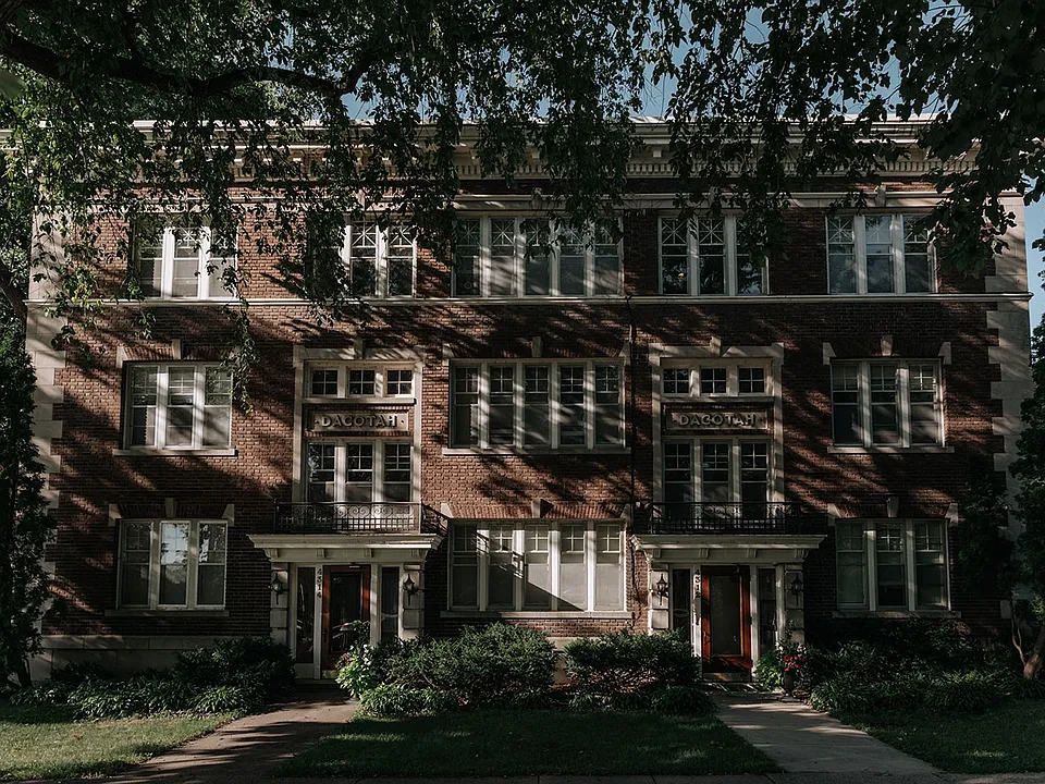 4312 Linden Hills