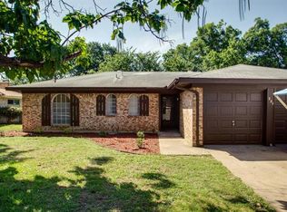 220 NE Craig St, Burleson, TX 76028