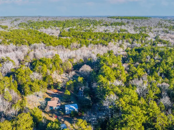 3190 Anderson County Rd #4493, Palestine, TX 75801