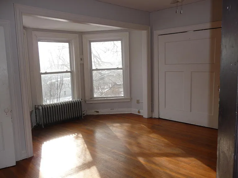 1810 Jefferson St — Photo 9