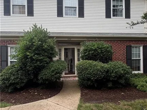 2267 Claymill Dr, Newport News, VA 23602