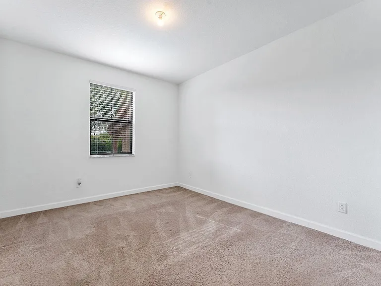 12756 Anthorne Ln S — Photo 16