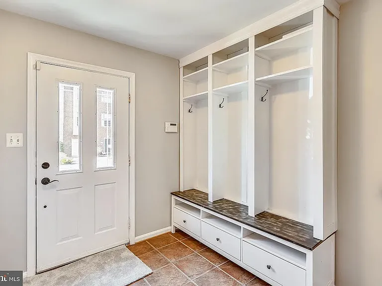 214 Tilden Way — Photo 2