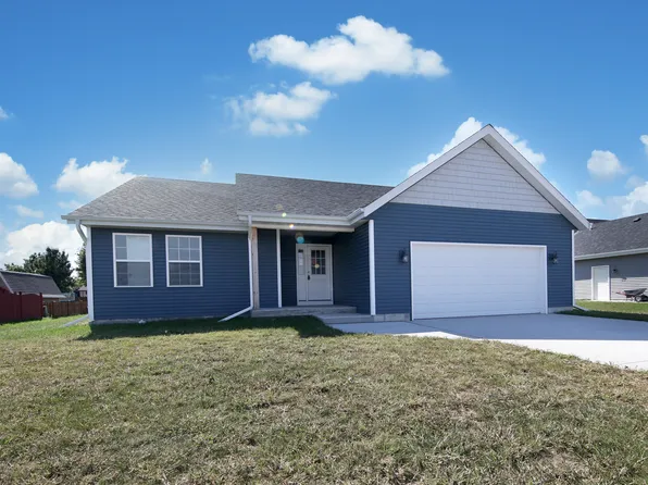 601 W Oak St, Coal City, IL 60416
