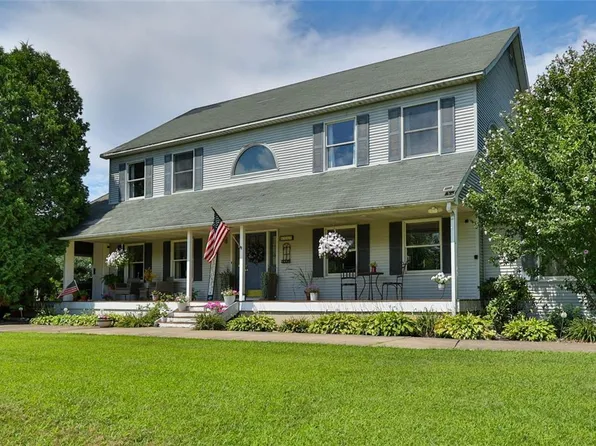 6117 Powers Rd, Nazareth, PA 18064
