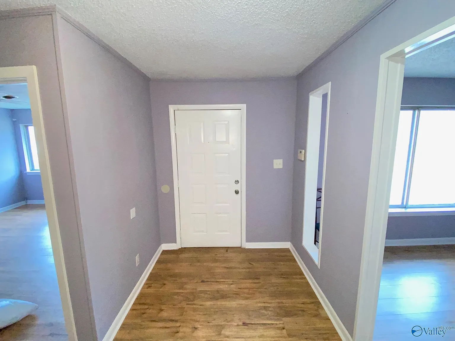 3 bed, 2.0 bath, 2550 sqft, $1,250 — Photo 4
