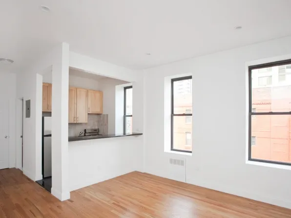 1592 First Avenue image 1 of 5