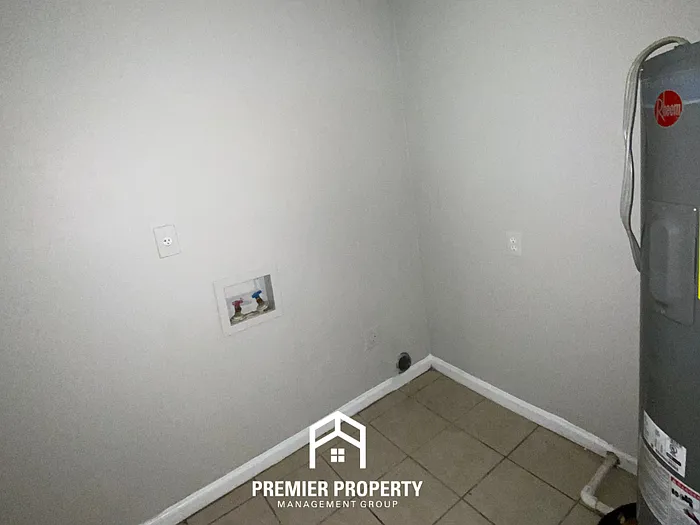 3785 Black Forest Dr — Photo 5