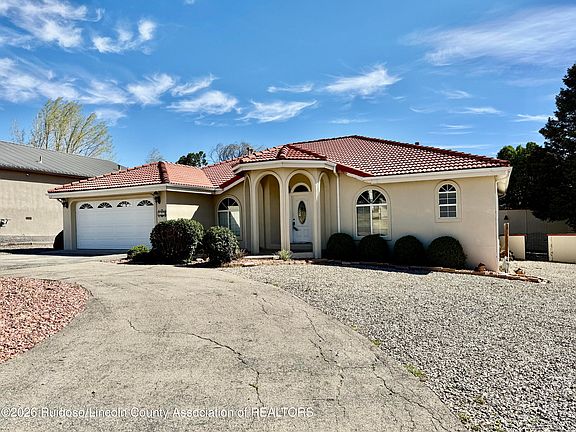 3rd image of 125 Sarah Ln