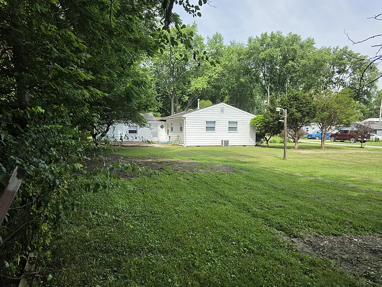 212 Brady Ln #B — Photo 36
